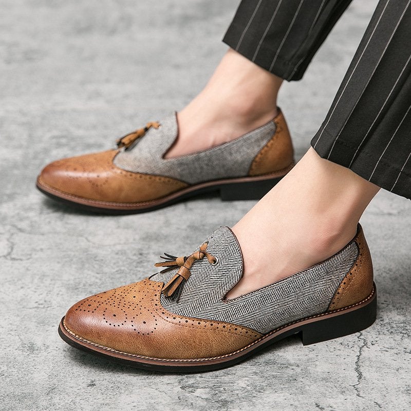 Business Brooch Carved Fringed Leather Shoes