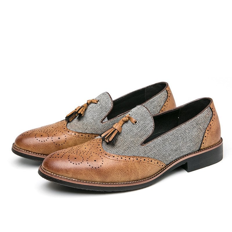 Business Brooch Carved Fringed Leather Shoes