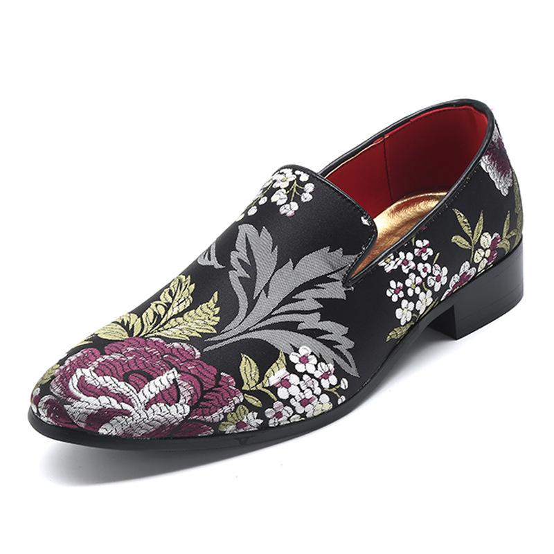 Large Size Personalized Embroidery Men's Casual Shoes