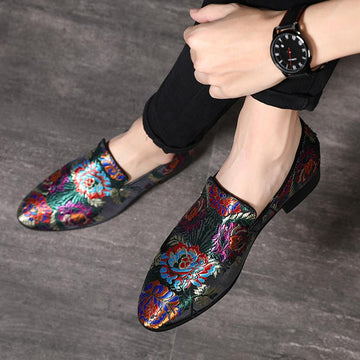 Large Size Personalized Embroidery Men's Casual Shoes