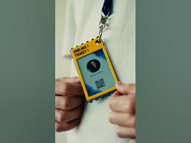 A pocket-sized color e-paper display designed for everyday carry.