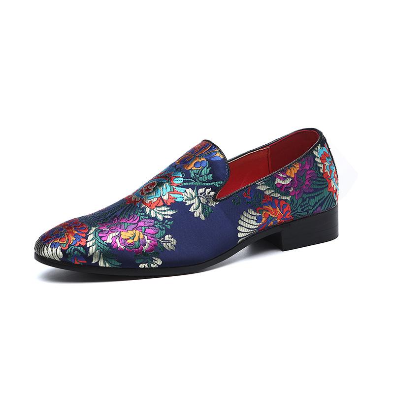 Large Size Personalized Embroidery Men's Casual Shoes