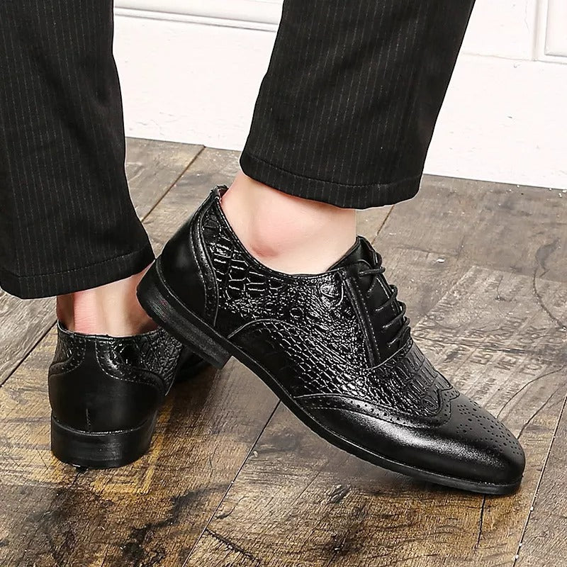 Men's Snakeskin Point Toe Shoes