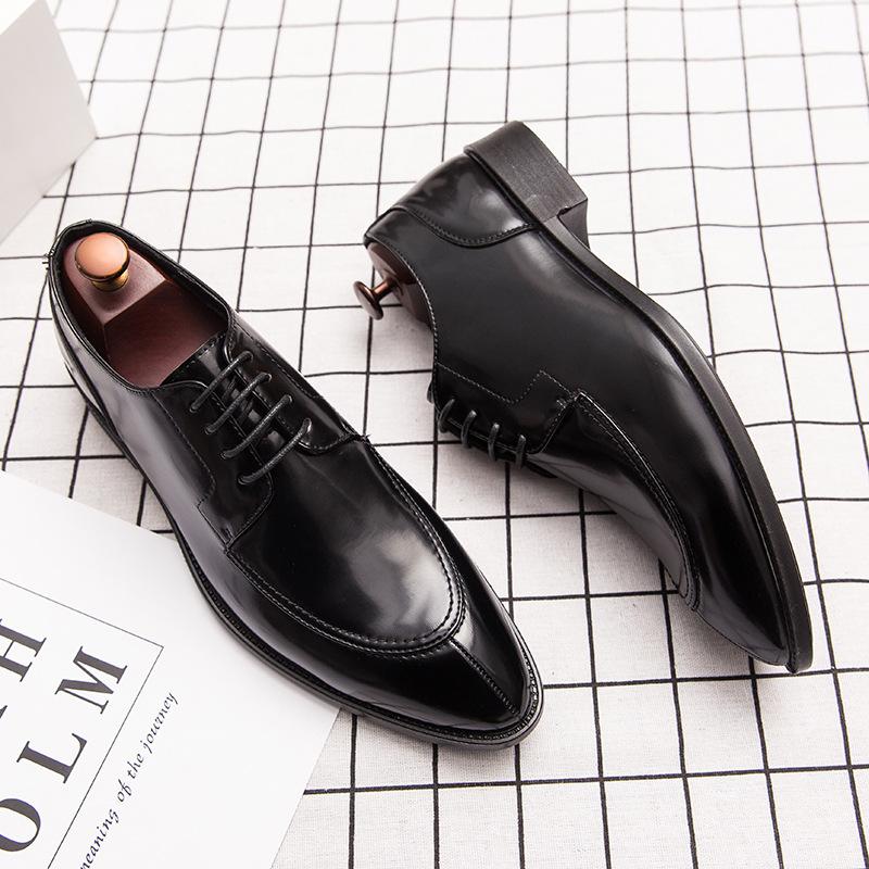 Large Business Pointed Lace-Up Shoes